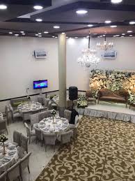 Salle des fêtes laylat al omr vous offre un service impeccable avec ses deux salles climatisées et sallesdesfetes.fr est le premier annuaire gratuit des salles publiques et privées en location en france. Salle Des Fetes Ksar Lalla Laaroussa 350 Photos Local Business Avenue Des Far Route De Fes Quartier Plaisance 50000 Meknes Morocco