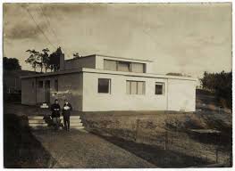 a prototypal house at the bauhaus the haus am horn by georg bauhaus walter gropius haus