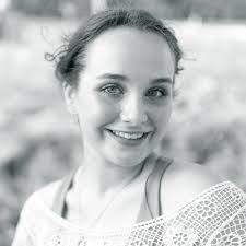 Minnie Carroll's Instagram, Twitter & Facebook