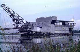 Satu ketika dulu, perak antara pengeluar utama bijih timah dunia sehingga menarik syarikat hindia timur belanda datang dan monopoli perniagaan berkenaan. Cerita Kapal Korek Bijih Timah Di Malaysia Sepintas Lalu Carigold Forum