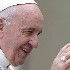 Young girl steals Pope Francis's skullcap