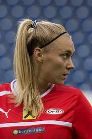 Whether you like a short crop or long locks, these are the most popular men's haircuts and hairstyles for 2021. Ponytail Wikipedia