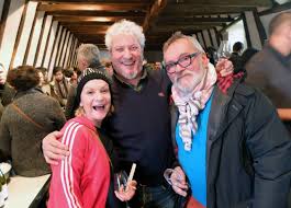 Pour les articles homonymes, voir henry. Wine Tasting Vineyards In France Les Penitentes Angers