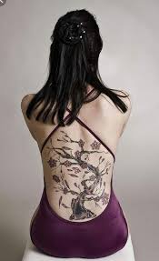 Although there's no specific type of tree used for this particular design, all of the tattoos have uncanny similarities, if not totally the same. 20 Beautiful Bodhi Tree Tattoo Designs For Men And Women Entertainmentmesh