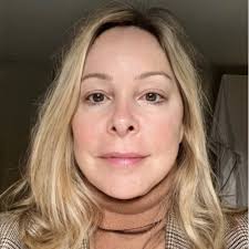 🎄What a lovely way to celebrate my first Christmas party with Ark…