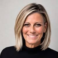 Lisa Hendren's Instagram, Twitter & Facebook