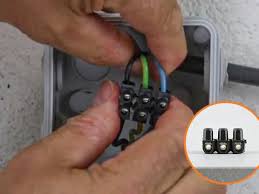 Videos Tutos Bricolage Espace Grand Public Legrand En 2020 Domino Electrique Installation Electrique Tutoriel