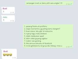 Baca/buat puisi dengan tema (alam/cinta/sesuatu yang absurd) selama dua menit. Tantangan Dare Terkonyol Cara Golden
