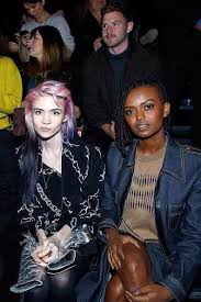 Not only was sandy garossino a prosecutor, she used to run the biggest taxi fleet in. Grimes And Kelela Personas Moda Musica