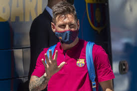 The argentine superstar's deal expired at midnight and despite months of rumour and conjecture, he has failed to commit to an extension. Report Lionel Messi Signs 5 Year Barcelona Contract With Significant Pay Cut Bleacher Report Latest News Videos And Highlights