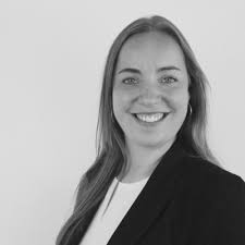 Jeg er glad for at kunne dele, at jeg har afsluttet min kandidat på Aarhus  Universitet med et 12-tal. Tak til alle dem, der har støttet og vejledt mig  gennem hele processen. |