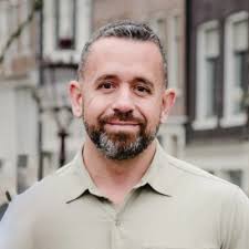 If you're under $10M ARR, chasing multiple growth channels is a waste of  time.