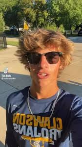 L Holmes (ballerlove302)