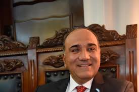 Manzur designó a siete jueces definitivos y a dos subrogantes