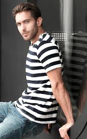 Black And White Horizontal Striped Shirt Mens Ooh La La Feel A Little Bit French With This Super Cool Slim Fit Men S Blue Striped T Shirt C Est Striped Tshirt Men Striped Shirt Men Casual Wear For Men