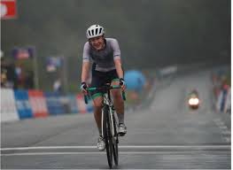 Haar eerste grote rol was annelot in de nieuwe versie van kees & co, die op 30 maart 2019 van start ging. Giro Rosa La 4e Etape Pour Lizzy Banks Van Vleuten Reste En Rose