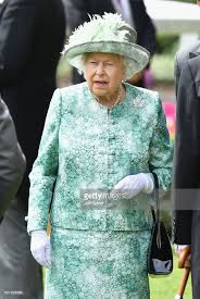 Queen Elizabeth Ii Attends Day 5 Of Royal Ascot At Ascot Racecourse Queen Outfit Queen Elizabeth Her Majesty The Queen
