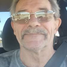 Good evening and welcome to your weekend evening news, I'm Emma'le Maas. I  am so excited to announce that I am officially the new weekend evening  anchor at KWWL. Join me every