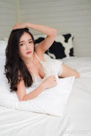 Look at my eye rossarinwhozgirl: Model Eye Rossarin Klinhom Project One One Portrait Facebook