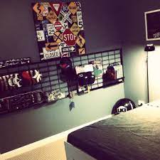 In this example, the writer is trying to say that the dogs were snarling and he kept away from them. I Recently Re Decorated My Sons Room He Is A Skateboarder And I Wanted Somewhere To Store All His G Teenage Boy Room Kids Room Organization Skateboard Storage
