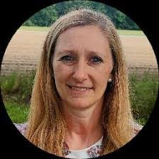 Cora Strickland's Instagram, Twitter & Facebook