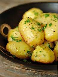 Potatoes Baked In Chicken Broth Garlic And Butter So Good They Get Crispy On The Bottom But Stay Fluffy Inside Chocked Full Of Fla Food Dishes Food Recipes