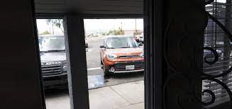 All of our bad credit auto dealer locations in arizona offer easy financing incuding, rent to own and buy here pay here options with minimal approval requirements and the hundreds of used cars, trucks and suvs available with dealership locations in phoenix, mesa, tempe, chandler and glendale az. Arizona Dealer Didn T Pay Off Trades Or Transfer Title To Used Car Buyers