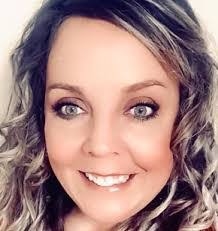 Kelly Tedder's Instagram, Twitter & Facebook