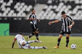 O site oficial do botafogo! Temporal No Rio Interrompe Transmissao De Jogo Do Botafogo E Narrador Toma Choque Assista Lance