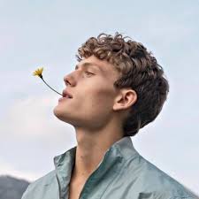 Caesar Romeo van den Idsert (@caesarvdidsert) • Instagram photos and videos