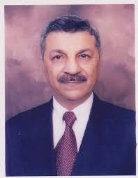 انتقل إلى رحمة الله تعالى الدكتور احمد طلال مضفي العدوان ..شقيق كل من  المرحوم محمود ومحمد وياسين والمهندس خالد ووالد الدكتور طلال والمهندس محمد  الدفن بعد صلاة ظهر هذا اليوم من مسجد