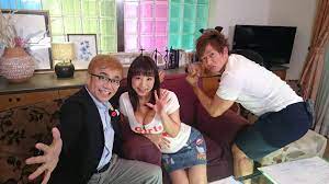 水道橋博士 on X: 『水道橋博士のムラっとびんびんテレビ』一本目。澁谷果歩さん。英検一級TOEIC９９０点、新卒採用、東京スポーツ入社から野球担当を経てAＶデビューした変わり種。棚橋からWWEのHHHまでファンということで恐ろしく話があった。  t.codqJU9wkB1M ...