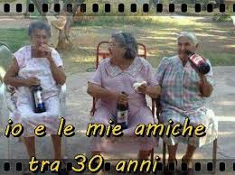 Pin By Mary Fusari On Amici Old Lady Humor Old People Memes Funny Pictures
