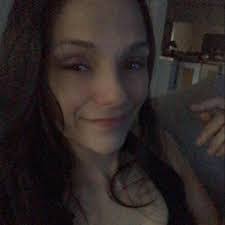 Amber Presley's Instagram, Twitter & Facebook