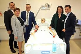 +43 (0) 5 7979 24714 fax: Landesrat Illedits Besuchte Tag Der Offenen Tur Der Gkps Oberwart Regionews At