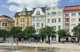 Gezimanya'da ostrava hakkında bilgi bulabilir, ostrava gezi notlarına, fotoğraflarına, turlarına ve videolarına ulaşabilirsiniz. Ostrava Tipps Fur Die Schonsten Sehenswurdigkeiten Reisehappen