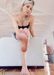 Young Goddess Kim Mix Photo Collection 2