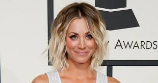 The big bang theory returns on monday, september 22, at 8 p.m. How To Get Kaley Cuoco S Tousled Grammy Awards Hairstyle In 5 Easy Steps Mirror Online