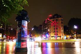 Paris Twisted Lamppost Star Une Installation Entre Mobilier Urbain Et Sculpture De Mark Handforth Place De Bagnolet Xxeme Paris Art Public Oeuvre D Art