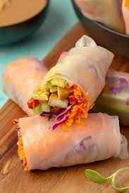 Spring rolls are the vegetarian super light, crispy and tender vegetarian appetizer cousin of the traditional egg roll. Vegan Summer Rolls Loving It Vegan