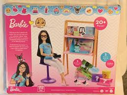 The set comes with 3 boxes, each holding a surprise inside: Cookie World C Barbie Cheap Online