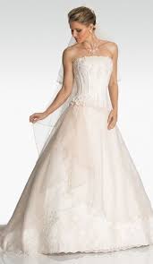 Princess Wedding Dress Pink Accents From Raylia I Love This Dress Very Sweet Princess Look Jasmine Wedding Dress Wedding Dresses Lace Dresses