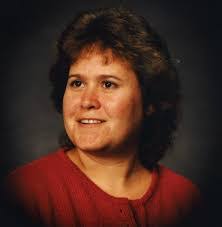 Robin Holifield's Instagram, Twitter & Facebook