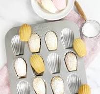USA Pan Bakeware Madeleine, Warp Resistant Nonstick Baking Pan, Made In The  From Aluminized Steel, 16-Well, Silver: Buy Online at Best Price in UAE -  ...