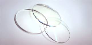 Lentille convergente — glaudžiamasis lęšis statusas t sritis fizika atitikmenys: Lentilele Convergente Si Divergente Lentile De Contact Q Vision