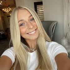 Caitlyn Casper's Instagram, Twitter & Facebook