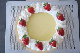 Fraisier A La Creme Mousseline Un Delice Les Delices De Myrtille En 2020 Fraisier Creme Mousseline Delice