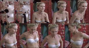 Naked Kirsten Dunst in Bring It On < ANCENSORED
