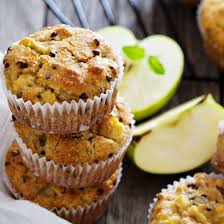 Petit Moelleux Aux Pommes Et Aux Pepites De Chocolat Recette Recette Muffin Muffin Aux Pommes Moelleux Aux Pommes