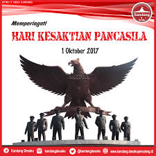 Pancasila adalah pilar ideologis negara indonesia. Pemasangan Bendera Peringati Hari Kesaktian Pancasila Desa Kandang Comal Pemalang